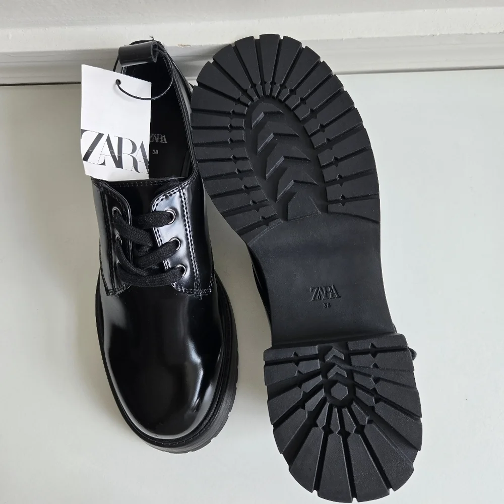 New Zara Laced Oxfords Patent Leather Black Shoes Size 7.5 US / 8 EU
